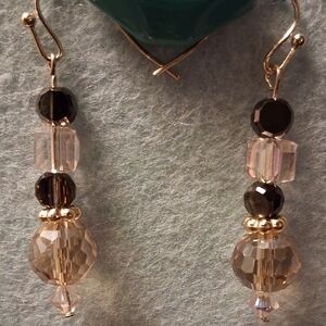 PLUM CHAMPAGNE EARRINGS